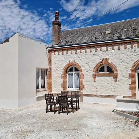 Saint-Ay Sur La Route Des Chateaux ภายนอก รูปภาพ